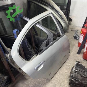 Nissan Primera Sağ Arka Kapı çıkma parça