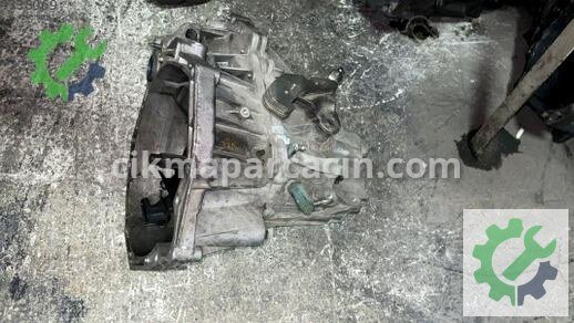 Nissan Qashqai Manuel Şanzıman 7701700587 çıkma parça