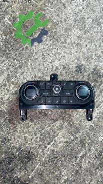 Nissan Qashqai Klima Kontrol Paneli çıkma parça