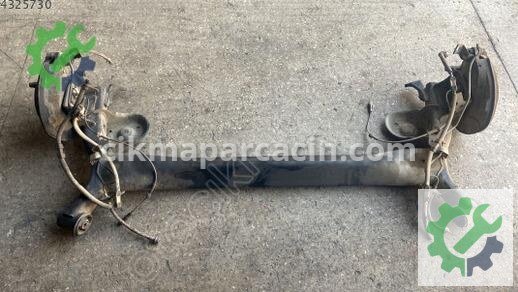 Nissan Qashqai Arka Dingil 555014EA0A çıkma parça