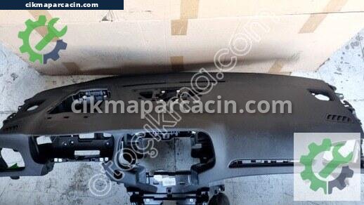 Renault Megane Torpido çıkma parça