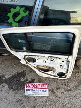 Renault Clio Sol Arka Kapı çıkma parça