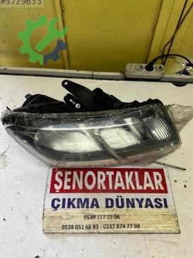 Renault Clio Sağ Ön Far çıkma parça