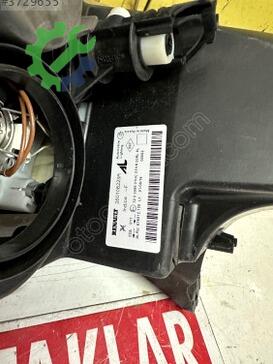 Renault Clio Sağ Ön Far çıkma parça