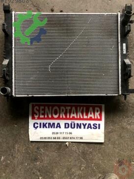Dacia Logan Su Radyatörü 214101612R çıkma parça