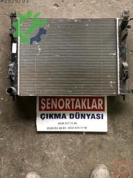Renault Clio Su Radyatörü 214100078R çıkma parça