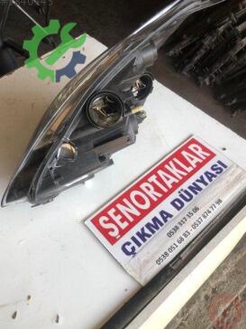 Renault Clio Sağ Ön Far 010330748 çıkma parça