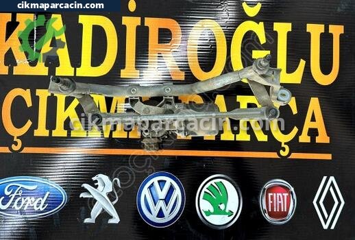 Renault Clio Silecek Kolu çıkma parça