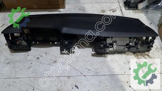 Renault Clio Torpido çıkma parça