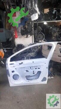 Renault Clio Sağ Ön Kapı çıkma parça
