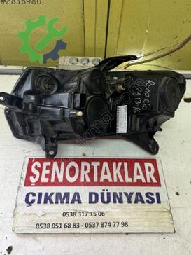 Renault Clio Sağ Ön Far 260106223R çıkma parça
