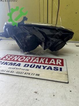 Renault Clio Sağ Ön Far 260106223R çıkma parça