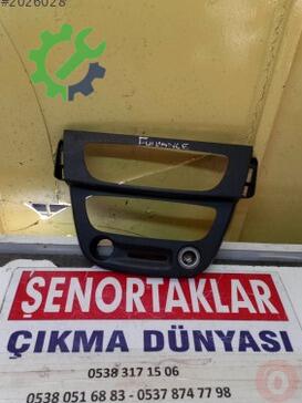 Renault Fluence Teyp Çerçevesi çıkma parça