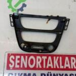 RENAULT FLUENCE-MEGANE ORJİNAL ORTA DFÜZÖR VE TEYP ÇERÇEVESİ