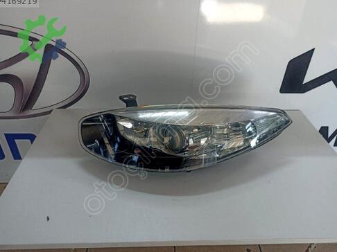 Renault Fluence Mercekli Far çıkma parça