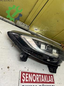 Renault Kadjar Sağ Ön Far 260101304R çıkma parça