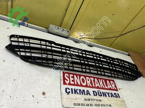 Renault Kangoo Tampon Izgarası 8200616137 çıkma parça