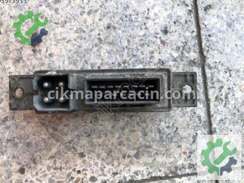 Renault Laguna Röle 10082200281 çıkma parça