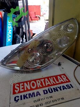 Renault Master Sol Ön Far çıkma parça