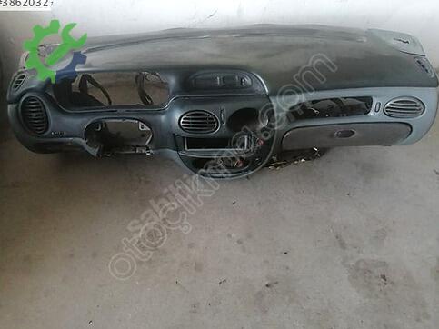 Renault Megane Torpido çıkma parça