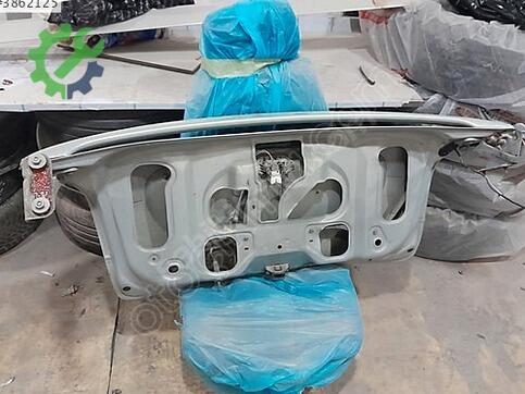 Renault Megane Bagaj Kapağı çıkma parça