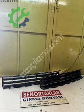 Renault Megane Tampon Izgarası 8200114155 çıkma parça