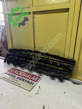Renault Megane Tampon Izgarası 8200746184 çıkma parça