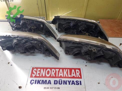 Renault Megane Sağ Ön Far 260604235R çıkma parça