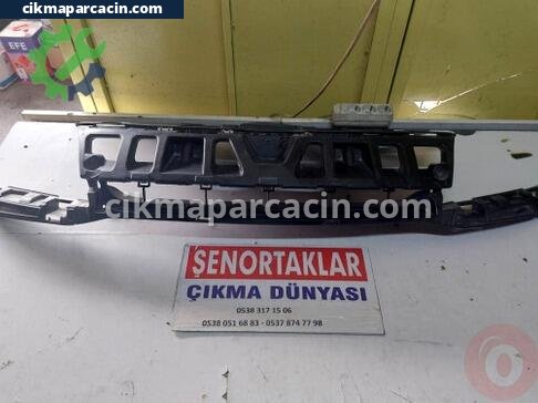 Renault Megane Ön Panjur çıkma parça
