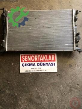 Renault Megane Su Radyatörü çıkma parça