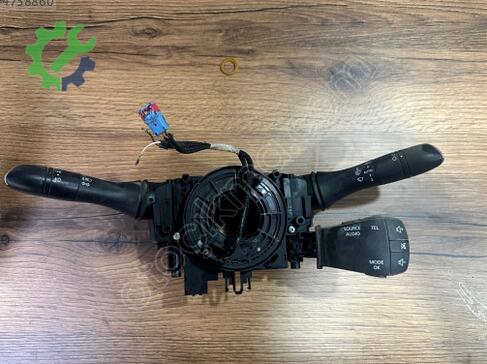 Renault Megane Sinyal çıkma parça