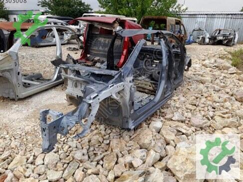 Renault Megane Marşpiyel Sacı çıkma parça