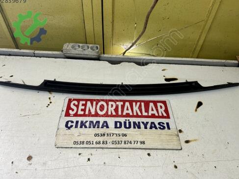 Renault Megane Bagaj Çıtası çıkma parça