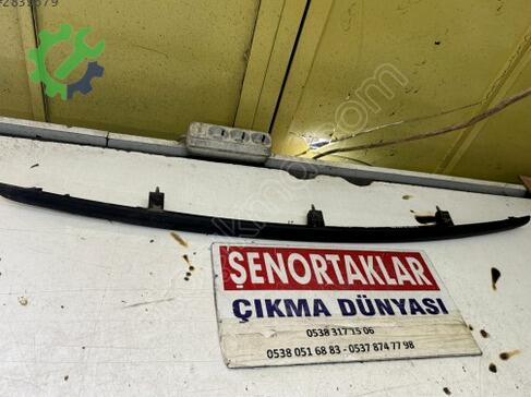 Renault Megane Bagaj Çıtası 7700 çıkma parça