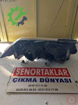 Renault Megane Sol Ön Far 8200412752 çıkma parça