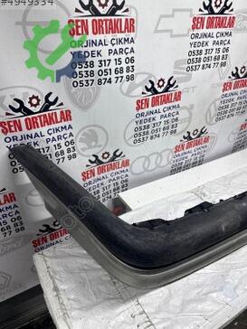 Renault R 19 Arka Tampon 7700815652 çıkma parça