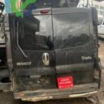RENAULT TRAFİC ARKA BAĞAJ KAPILARI