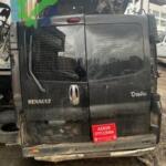 RENAULT TRAFİC ARKA BAĞAJ KAPILARI