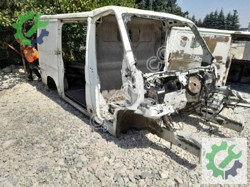 Renault Trafic Oto Teybi çıkma parça