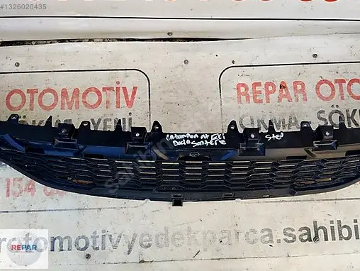 Dacia Sandero Stepway Ön Panjur 620267459R çıkma parça