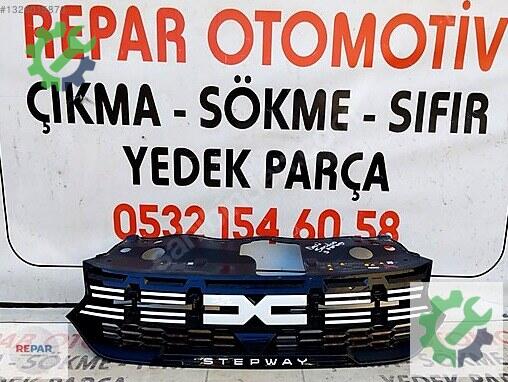Dacia Sandero Stepway Ön Panjur 622562358R çıkma parça