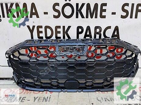 Audi A3 Ön Panjur çıkma parça