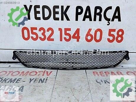 Mercedes-Benz 200 Ön Panjur çıkma parça