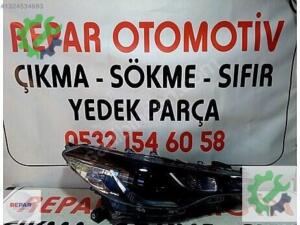 Toyota Corolla cross sağ far orijinal çıkma 23 25