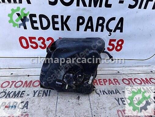 Volkswagen Passat Adblue Deposu 3Q0131877D çıkma parça