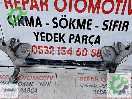 Toyota Yaris Arka Dingil çıkma parça