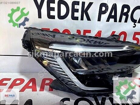 Renault Clio Sağ Ön Far çıkma parça