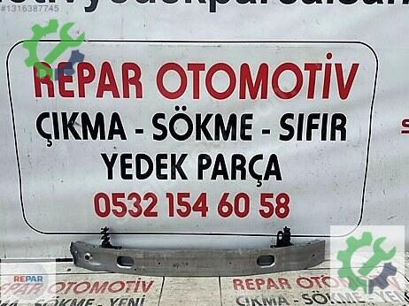 Audi A4 Ön Tampon Demiri çıkma parça