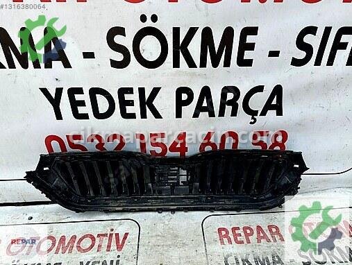 Skoda Scala Ön Panjur çıkma parça