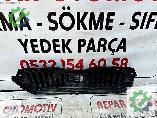 Skoda Scala Ön Panjur çıkma parça